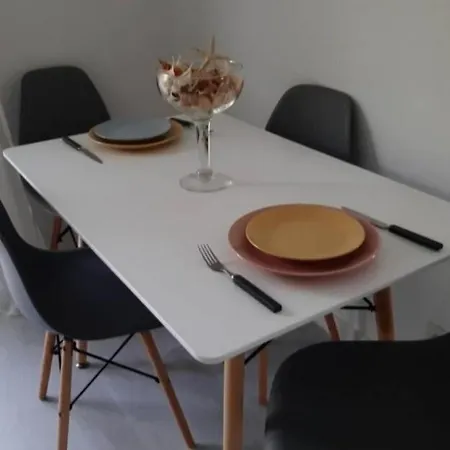 Calme Avec Acces Jardin Et Piscine Apartment Flayosc